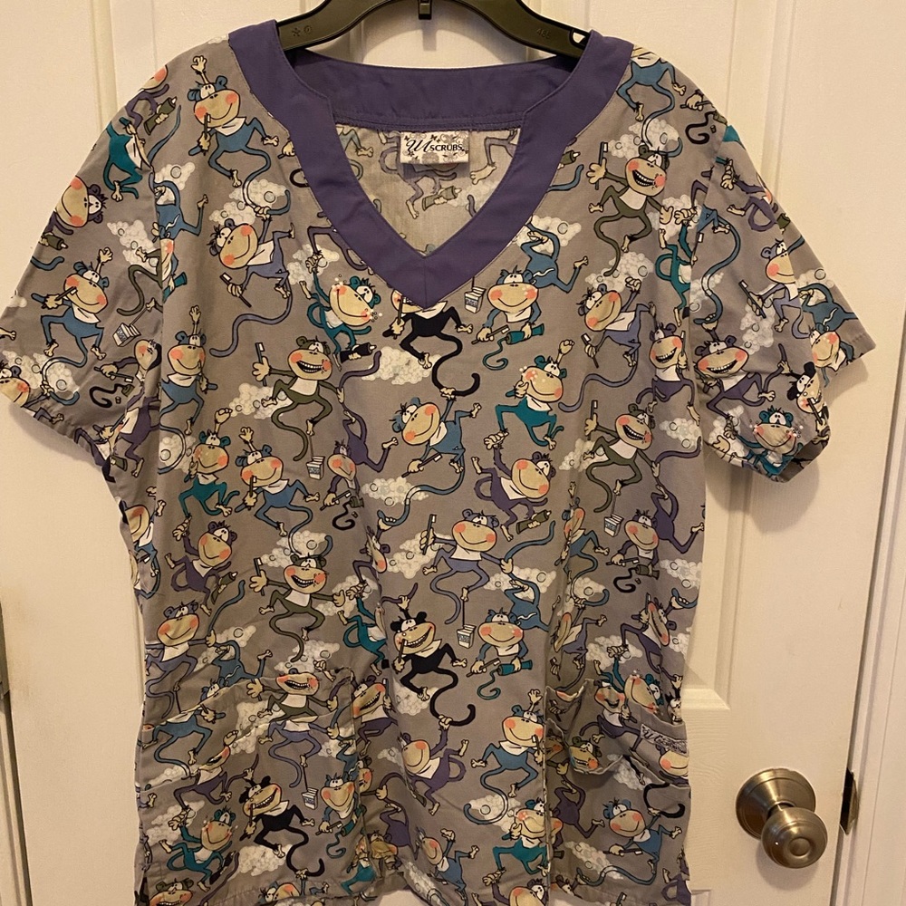 Medium Scrub top